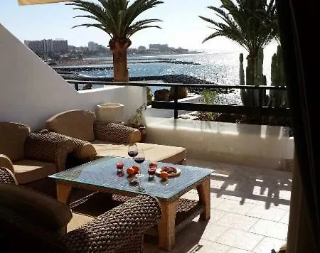 Front Line Luxury Apartment